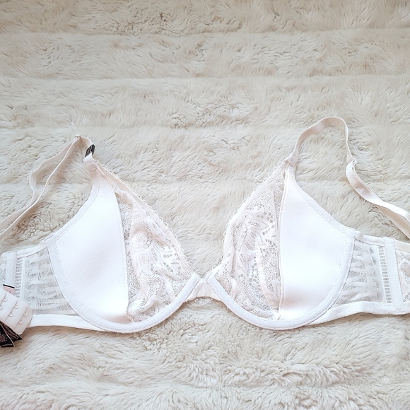 🍒NWT🍒 VS VERY SEXY UNLINED PLUNGE BRA + DA PANTY SET - Picture 8 of 9